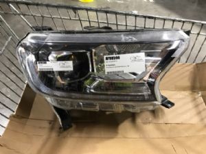 Ford Everest U375/UA 2015-on R Headlight