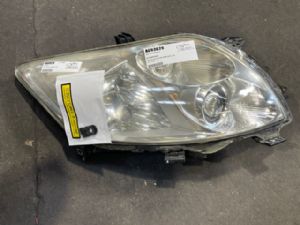 Toyota Auris E152 2006-2012 R Headlight
