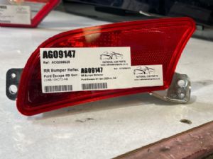 Ford Escape 4th Gen 2020-on RR Bumper Reflector
