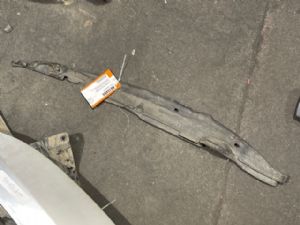 Toyota Hilux TGN120 LF Inner Guard Stiffner