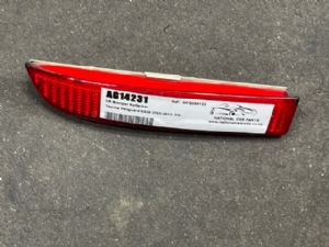 Toyota Vanguard XA30 2005-2012 LR Bumper Reflector