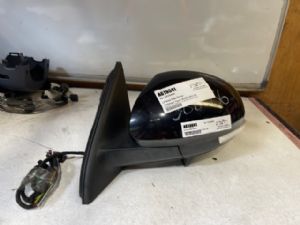 Volkswagen Tiguan 5N 2007-2010 LF Door Elec Mirror