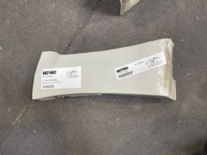 Mitsubishi Delica CV5W LF Guard Moulding
