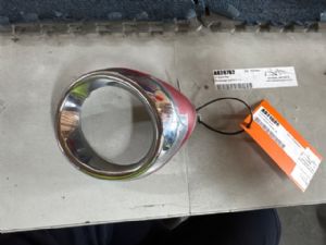 Lexus ES300 AVV60 R Spotlight Bezel