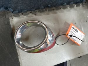 Lexus ES300 AVV60 L Spotlight Bezel