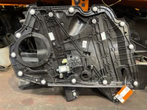 Ford Escape 4th Gen 2020-on LF Door Elec Regulator
