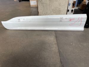 Ford Escape 4th Gen 2020-on LF Door Moulding