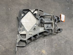 Mercedes-Benz ML W166 2011-2018 LR Bumper Retainer Bracket