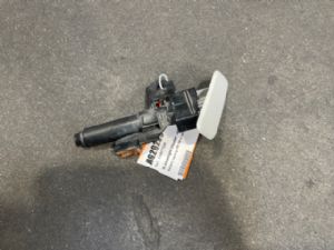 Subaru Levorg VM 2014-2017 R Headlight Washer Jet