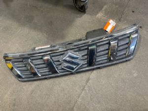 Suzuki Vitara TA01V Grille