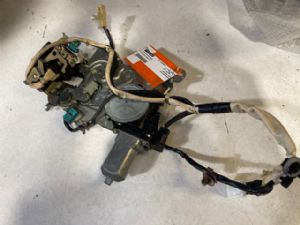 Toyota Hiace TRH214 LR Door Lock Mechanism