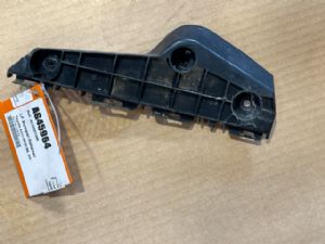 Toyota Axio NKE165 LF Bumper Retainer