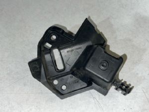 Lexus UX UX 250h 2018--on L Spotlight Bracket
