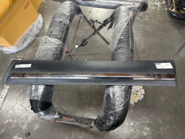 Nissan Dualis J10 Facelift 01/10-2013 RF Door Moulding