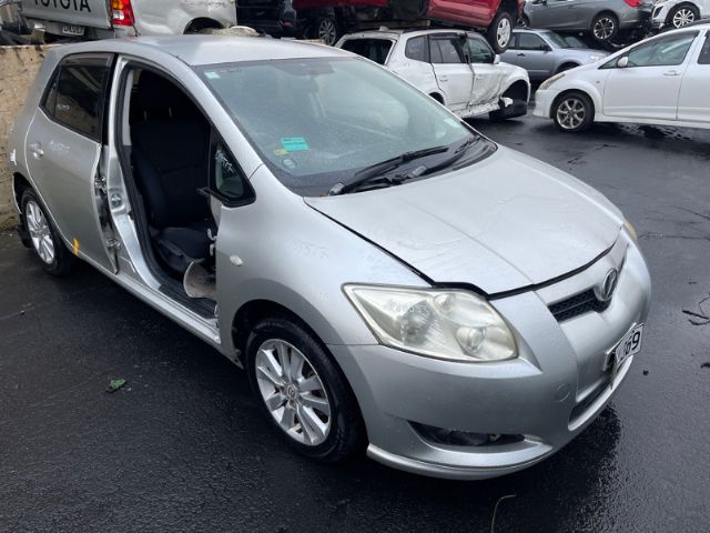 Toyota Auris E152 2006-2012