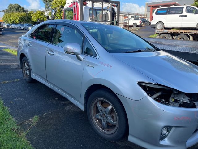 Toyota Sai AZK10