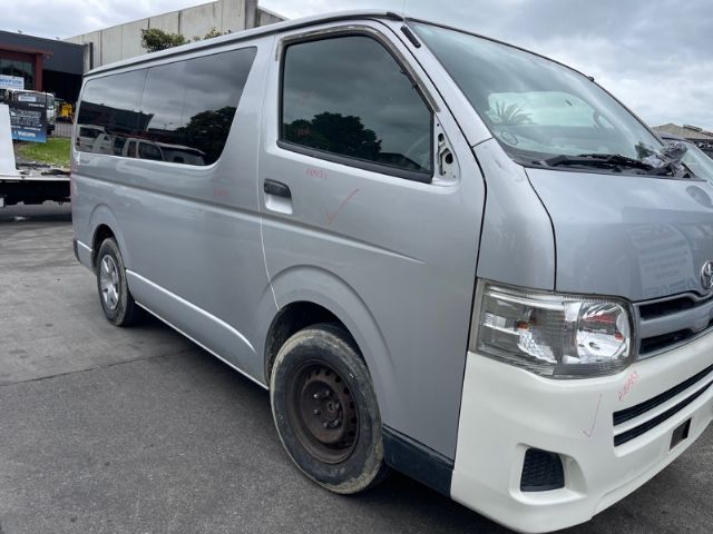 Toyota Hiace KDH200 03/05-09/06