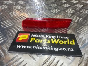 Nissan Pulsar B17 2013-2017 LR Bumper Reflector