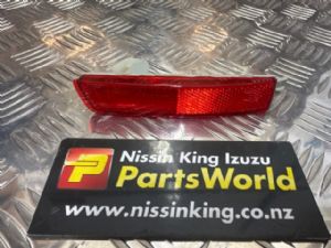 Nissan Pulsar B17 2013-2017 RR Bumper Reflector