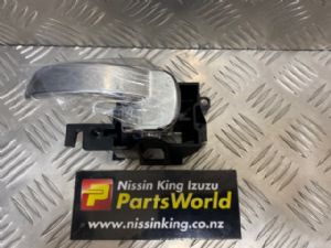 Nissan Navara D40 VSK 4WD 05/2010-2015 LF Door Interior Handle