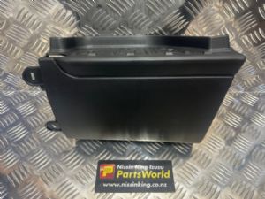 Nissan Caravan Homy E26 2012-2017 LF Plastic Step