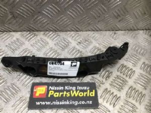 Nissan Juke F15 2012-2014 RF Bumper Retainer