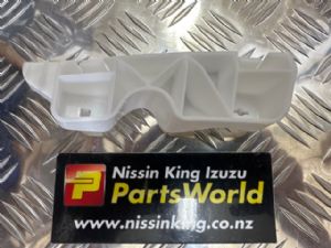 Nissan Dualis J10 02/07-08/09 LF Bumper Retainer