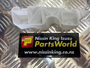 Nissan Dualis J10 02/07-08/09 RF Bumper Retainer