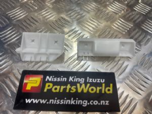 Nissan Dualis J10 02/07-08/09 LR Bumper Retainer