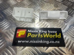 Nissan Dualis J10 02/07-08/09 RR Bumper Retainer
