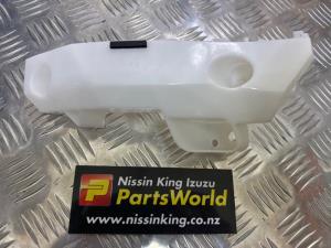 Isuzu D Max TFR85 2017--> RF Bumper Retainer