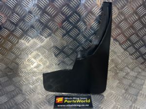 Nissan Navara D23 MNT 4WD 08/2015-2021 RF Mudflap