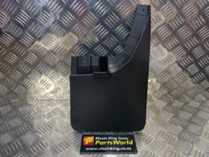 Nissan Navara D23 MNT 08/2015-2021 RR Mudflap