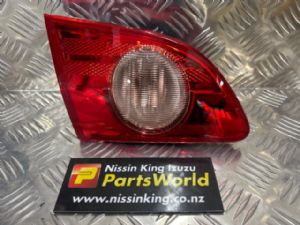 Nissan Bluebird Sylphy G11 2005-2010 L Boot Lid Garnish