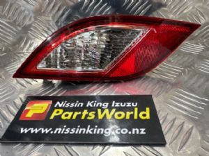 Isuzu MU-X UCS85 2017--> LR Bumper Light