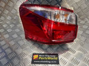 Isuzu MU-X UCS85 2017--> L Tail Light