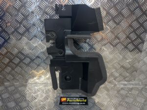 Nissan Navara D23L MNT 2021-2025 RF Vertical Air Guide