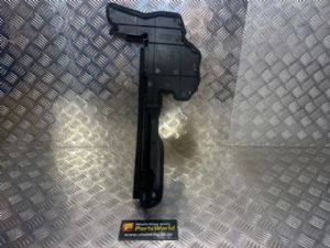 Nissan Xtrail T33 4WD Hybrid 2022-on RF Vertical Air Guide