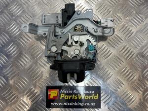 Nissan Xtrail T32 4WD 2013-2022 Tailgate Lock Assembly (Self Opening Type)