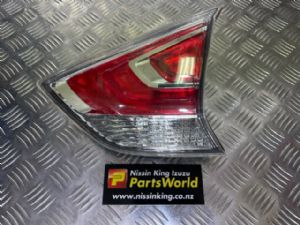 Nissan Xtrail T32 4WD 2013-2022 R Tailgate Garnish