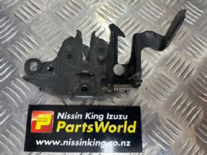 Nissan 350Z Z33 Bonnet Catch ( Lock )