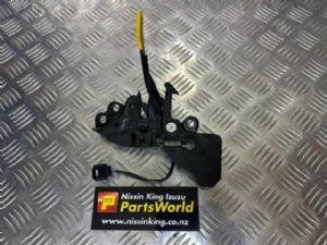 Nissan Navara D23L MNT 2021-2025 Bonnet Catch ( Lock )