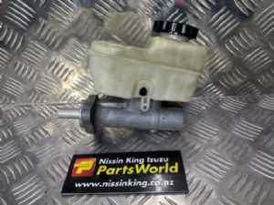 Nissan Navara D40 VSK 05/2010-2015 Brake Master Cylinder