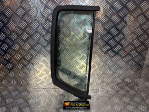 Nissan Navara D40 VSK 05/2010-2015 RR Quarter Glass