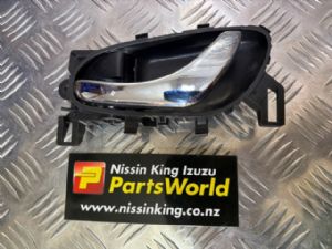 Nissan Navara D23 MNT 4WD 08/2015-2021 LR Door Interior Handle