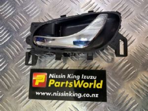Nissan Navara D23 MNT 4WD 08/2015-2021 LF Door Interior Handle