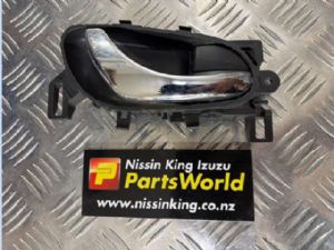 Nissan Navara D23 MNT 4WD 08/2015-2021 RF Door Interior Handle