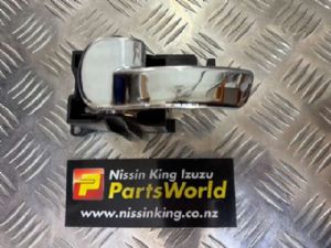 Nissan Navara D40 VSK 4WD 05/2010-2015 LR Door Interior Handle
