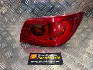 Nissan Skyline V37 4WD 2014-on R Tail Light