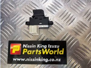 Nissan Caravan Homy E26 2012-2017 LF Window Switch